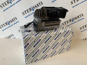 Nieuwe Luchtpomp (Vering) Mercedes C Estate (S205) C-160 1.5 EQ Boost Prijs € 483,40 Inclusief btw aangeboden door Sterparts Mercedes specialist