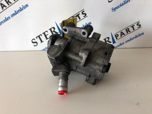 Gebruikte Stuurpomp Mercedes E (W210) 2.7 E-270 CDI 20V Prijs € 50,00 Margeregeling aangeboden door Sterparts Mercedes specialist