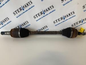 Gebruikte Aandrijfas rechts-achter Mercedes ML I (163) 270 2.7 CDI 20V Prijs € 65,00 Margeregeling aangeboden door Sterparts Mercedes specialist