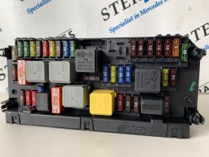 Usados Komfortmodul Mercedes E (W212) E-350 CDI BlueEfficiency V6 24V 4-Matic Precio € 145,00 Norma de margen ofrecido por Sterparts Mercedes specialist