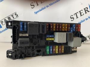 Gebruikte Comfort Module Mercedes E (W211) 3.0 E-320 CDI 24V Prijs € 100,00 Margeregeling aangeboden door Sterparts Mercedes specialist