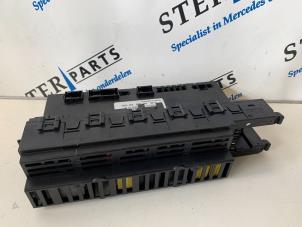 Begagnade Komfortmodul Mercedes E (W211) 2.2 E-220 CDI 16V Pris € 100,00 Marginaltabell erbjuds av Sterparts Mercedes specialist