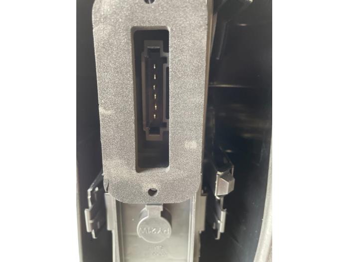 Achterlicht rechts van een Mercedes-Benz Vito (639.7) 2.2 109 CDI 16V 2004