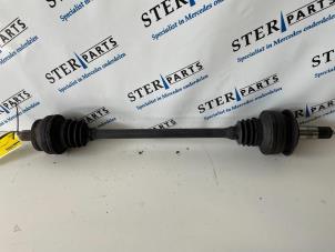 Gebruikte Aandrijfas links-achter Mercedes E (W212) E-350 CDI V6 24V BlueEfficiency Prijs € 49,50 Margeregeling aangeboden door Sterparts Mercedes specialist