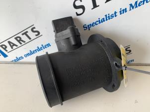 Begagnade Luftmassemätare Mercedes E (W210) 2.2 E-220 CDI 16V Pris € 39,95 Marginaltabell erbjuds av Sterparts Mercedes specialist