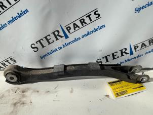 Begagnade Bakre gaffelben, höger Mercedes SL (R230) 5.0 SL-500 V8 24V Pris € 49,50 Marginaltabell erbjuds av Sterparts Mercedes specialist