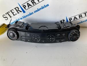 Gebruikte Chaufage Bedieningspaneel Mercedes E (W211) 2.2 E-200 CDI 16V Prijs € 44,95 Margeregeling aangeboden door Sterparts Mercedes specialist