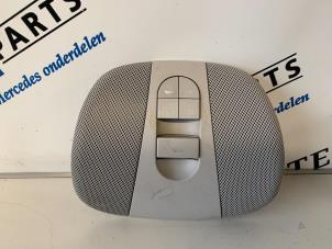 Gebruikte Schuifdak schakelaar Mercedes E (W211) 5.0 E-500 V8 24V Prijs € 44,95 Margeregeling aangeboden door Sterparts Mercedes specialist