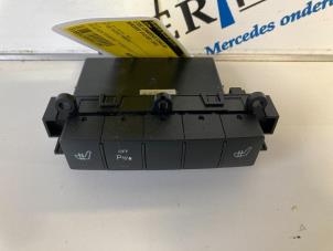 Begagnade Sätesvärmebrytare Mercedes A (W169) 1.5 A-150 Pris € 24,95 Marginaltabell erbjuds av Sterparts Mercedes specialist