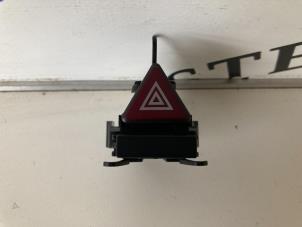 Begagnade Nödbelysningsbrytare Mercedes A (W169) 1.5 A-150 Pris € 9,50 Marginaltabell erbjuds av Sterparts Mercedes specialist