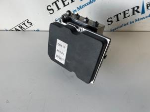 Begagnade ABS-pump Mercedes E Estate (S212) E-200 CDI 16V BlueEfficiency,BlueTEC Pris € 74,50 Marginaltabell erbjuds av Sterparts Mercedes specialist