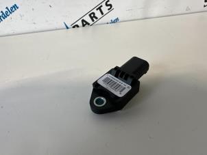 Begagnade Airbagsensor Mercedes A (W169) 1.7 A-170 Pris € 15,00 Marginaltabell erbjuds av Sterparts Mercedes specialist
