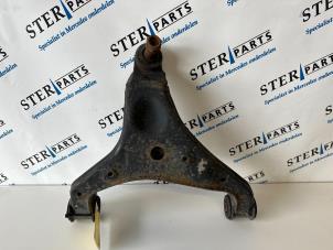 Begagnade Främre gaffelben, höger Mercedes Sprinter 3,5t (906.73) 310 CDI 16V Pris € 48,34 Inklusive moms erbjuds av Sterparts Mercedes specialist