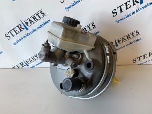 Begagnade Bromsservo Mercedes E (W210) 2.2 E-200 CDI 16V Pris € 60,00 Marginaltabell erbjuds av Sterparts Mercedes specialist