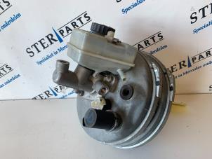 Begagnade Bromsservo Mercedes E (W210) 2.2 E-200 CDI 16V Pris € 60,00 Marginaltabell erbjuds av Sterparts Mercedes specialist