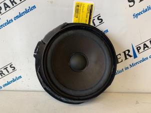 Gebruikte Luidspreker Mercedes E (W211) 2.2 E-200 CDI 16V Prijs € 9,95 Margeregeling aangeboden door Sterparts Mercedes specialist
