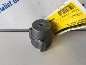 Begagnade Kontaktblock, tändningslås Mercedes C (W202) 1.8 C-180 16V Pris € 14,95 Marginaltabell erbjuds av Sterparts Mercedes specialist