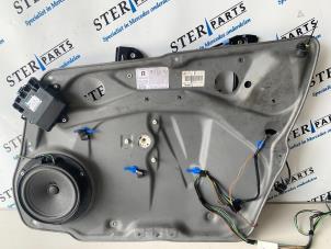 Begagnade Fönstermekanism, 2-dörrars, höger fram Mercedes A (W169) 2.0 A-200 5-Drs. Pris € 24,95 Marginaltabell erbjuds av Sterparts Mercedes specialist