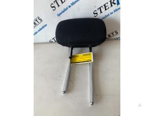 Gebruikte Hoofdsteun Mercedes C (W204) 2.2 C-200 CDI 16V Eco Prijs € 24,95 Margeregeling aangeboden door Sterparts Mercedes specialist