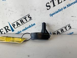 Begagnade Styrvinkelsensor Mercedes E Combi (S211) 2.2 E-220 CDI 16V Pris € 29,95 Marginaltabell erbjuds av Sterparts Mercedes specialist