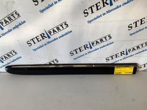 Begagnade Dörrstripe Mercedes E Combi (S211) 3.0 E-280 CDI V6 24V Pris € 19,95 Marginaltabell erbjuds av Sterparts Mercedes specialist