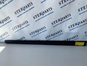 Begagnade Dörrstripe Mercedes ML II (164/4JG) 3.0 ML-280 CDI 4-Matic V6 24V Pris € 24,95 Marginaltabell erbjuds av Sterparts Mercedes specialist