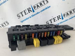 Begagnade Komfortmodul Mercedes E Combi (S211) 2.2 E-220 CDI 16V Pris € 100,00 Marginaltabell erbjuds av Sterparts Mercedes specialist