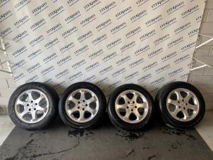 Gebruikte Velgen set + banden Mercedes E Combi (S211) 2.2 E-220 CDI 16V Prijs € 100,00 Margeregeling aangeboden door Sterparts Mercedes specialist