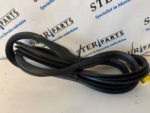 Begagnade Dörrtätning, 4-dörrars, vänster bak Mercedes A (W169) 1.5 A-150 5-Drs. Pris € 19,95 Marginaltabell erbjuds av Sterparts Mercedes specialist