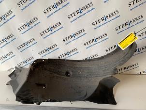 Gebruikte Modderkuip Mercedes B (W245) 2.0 B-200 16V Turbo Prijs € 14,95 Margeregeling aangeboden door Sterparts Mercedes specialist