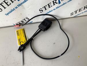 Begagnade Främre bältesspänne, höger Mercedes B (W245) 2.0 B-200 16V Turbo Pris € 14,95 Marginaltabell erbjuds av Sterparts Mercedes specialist