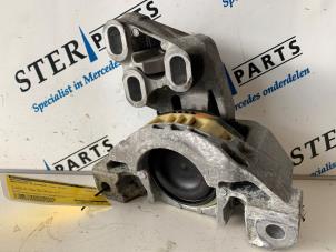 Begagnade Motorfäste Mercedes B (W246) 1.6 B-180 BlueEFFICIENCY Turbo 16V Pris € 29,95 Marginaltabell erbjuds av Sterparts Mercedes specialist