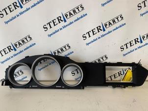 Gebruikte Kilometerteller sierlijst Mercedes C Estate (S204) 2.2 C-180 CDI 16V BlueEFFICIENCY Prijs € 29,95 Margeregeling aangeboden door Sterparts Mercedes specialist