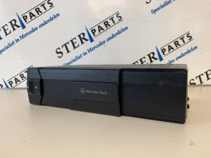Begagnade CD-växlare Mercedes S (W140) 4.2 400 SE,SEL 32V Pris € 95,00 Marginaltabell erbjuds av Sterparts Mercedes specialist