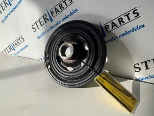 Gebruikte Krukas Poelie Mercedes C Estate (S204) 2.2 C-200 CDI 16V . Prijs € 34,95 Margeregeling aangeboden door Sterparts Mercedes specialist