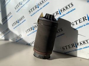 Gebruikte Luchtbalg Mercedes R (W251) 3.0 320 CDI 24V 4-Matic Prijs € 124,50 Margeregeling aangeboden door Sterparts Mercedes specialist