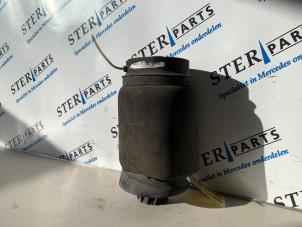 Gebruikte Luchtbalg Mercedes R (W251) 3.0 320 CDI 24V 4-Matic Prijs € 124,95 Margeregeling aangeboden door Sterparts Mercedes specialist