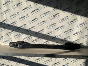 Gebruikte Bumperbalk achter Mercedes E Estate (S212) E-200 CDI 16V BlueEfficiency,BlueTEC Prijs € 75,00 Margeregeling aangeboden door Sterparts Mercedes specialist