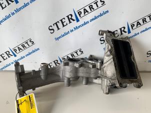Używane Rura EGR Mercedes C Estate (S204) 2.2 C-200 CDI 16V . Cena € 74,00 Procedura marży oferowane przez Sterparts Mercedes specialist