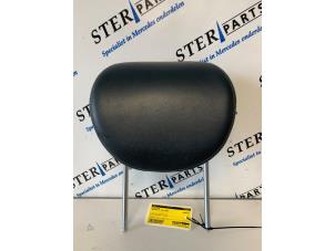 Begagnade Nackstöd Mercedes SL (R230) 5.0 SL-500 V8 24V Pris € 74,50 Marginaltabell erbjuds av Sterparts Mercedes specialist