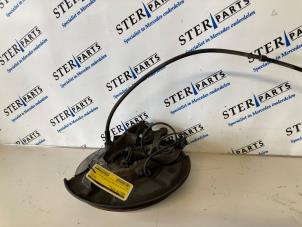 Gebruikte Asschenkel links-achter Mercedes SL (R230) 5.0 SL-500 V8 24V Prijs € 125,00 Margeregeling aangeboden door Sterparts Mercedes specialist