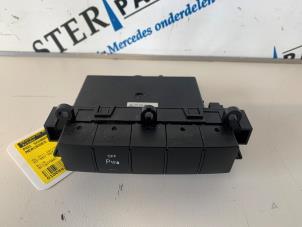 Begagnade PDC-brytare Mercedes B (W245) 2.0 B-200 16V Turbo Pris € 24,95 Marginaltabell erbjuds av Sterparts Mercedes specialist