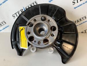 Gebruikte Fusee rechts-achter Mercedes S (222.0/222.1) 3.0 S-400 24V 4-Matic Prijs € 245,00 Margeregeling aangeboden door Sterparts Mercedes specialist