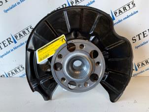 Gebruikte Fusee rechts-achter Mercedes S (222.0/222.1) 3.0 S-400 24V 4-Matic Prijs € 245,00 Margeregeling aangeboden door Sterparts Mercedes specialist