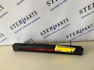 Gebruikte Gevarendriehoek Mercedes C (W205) C-200 2.0 CGI 16V Prijs € 19,95 Margeregeling aangeboden door Sterparts Mercedes specialist