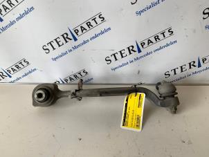 Gebruikte Draagarm links-voor Mercedes E (W212) E-200 CDI 16V BlueEfficiency,BlueTEC Prijs € 24,95 Margeregeling aangeboden door Sterparts Mercedes specialist
