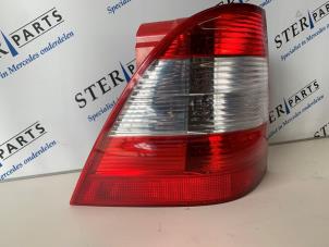 Begagnade Baklykta, vänster Mercedes ML I (163) 2.7 270 CDI 20V Pris € 24,95 Marginaltabell erbjuds av Sterparts Mercedes specialist