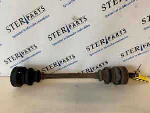 Gebruikte Steekas rechts-achter Mercedes SLK (R170) 2.0 200 16V Prijs € 39,50 Margeregeling aangeboden door Sterparts Mercedes specialist