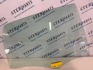 Begagnade Dörrfönster, 4-dörrars, höger bak Mercedes B (W245) 1.7 B-170 16V Pris € 24,95 Marginaltabell erbjuds av Sterparts Mercedes specialist