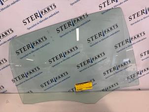 Begagnade Dörrfönster, 4-dörrars, höger bak Mercedes B (W245) 1.7 B-170 16V Pris € 24,95 Marginaltabell erbjuds av Sterparts Mercedes specialist